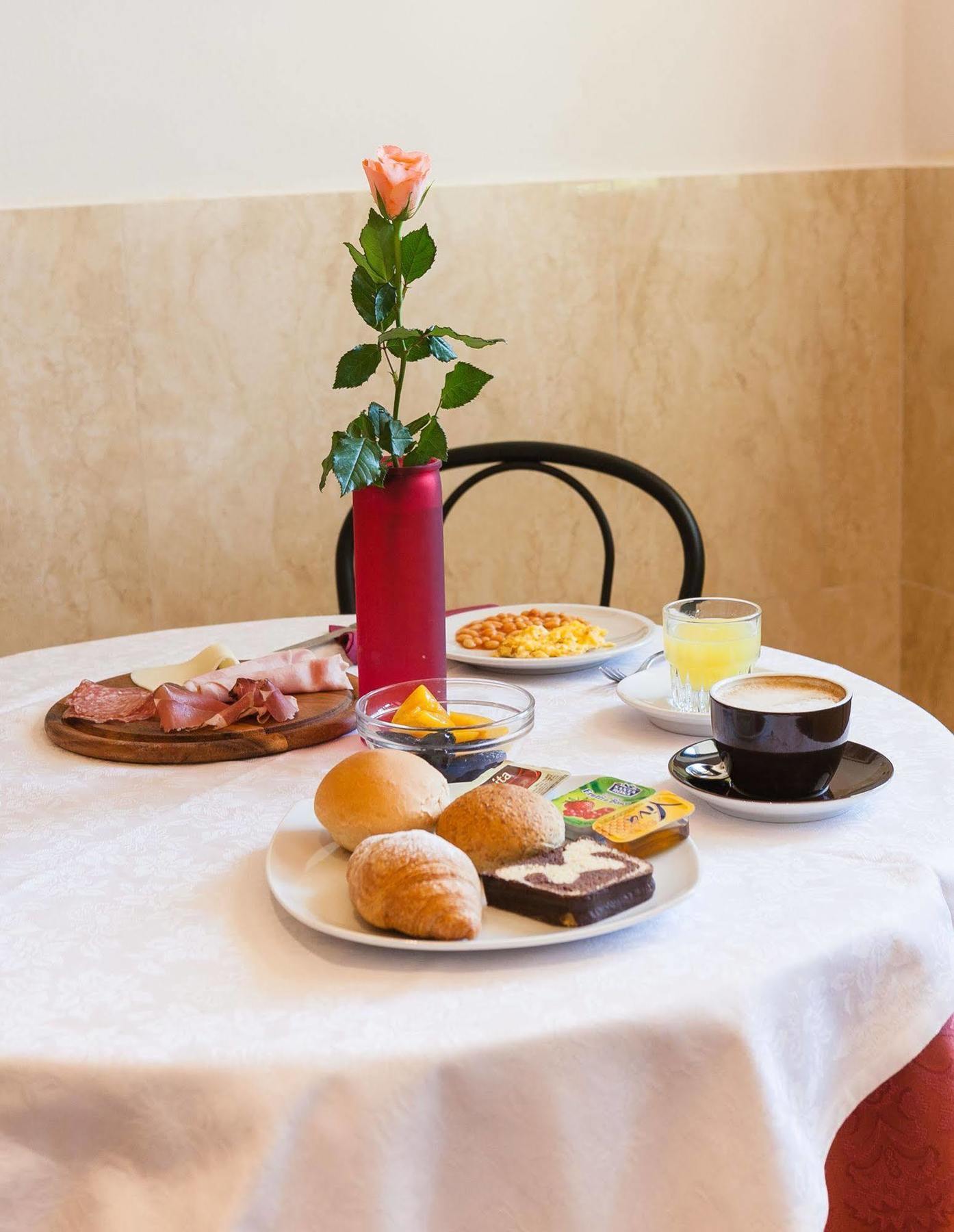Hotel Frank ลิโดดิเยโซโล ภายนอก รูปภาพ