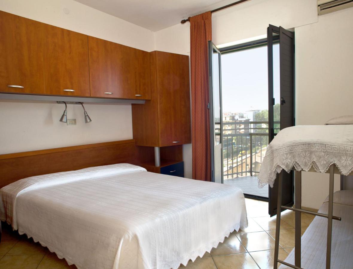 Hotel Frank ลิโดดิเยโซโล ห้อง รูปภาพ