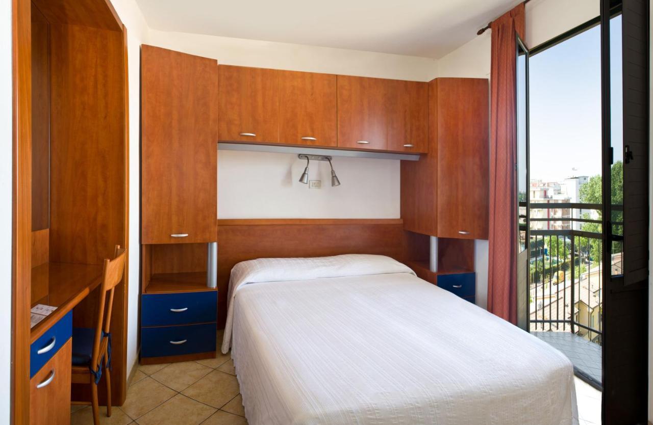 Hotel Frank ลิโดดิเยโซโล ห้อง รูปภาพ